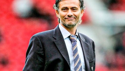 比肩穆里尼奥！阿莫林晋级决赛，曼联队史第2人，夺冠才有钱重建