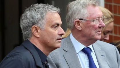 教练罗杰斯：弗格森当年让曼联给穆帅蓝军列队，这是格局也是动力