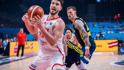 欧洲杯:申京24+16+6土耳其力克瑞典 德国轻松晋级