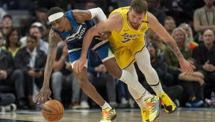 东契奇胃病17+8+7老詹38+10 湖人负森林狼总分1-2