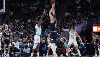 约老师29+17+9小桥36分 威少复出掘金胜黄蜂豪取9连胜