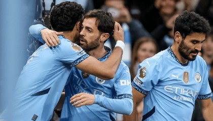 2-1绝杀！1-1绝平！疯狂一夜，曼城险胜，巴黎丢分，巴萨3连胜