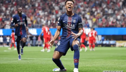 2人被红牌罚下！新科欧冠冠军2-0，杀进世俱杯四强，还送拜仁出局