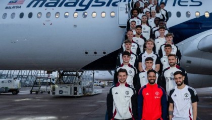 曼联确定阿莫林留任过程曝光！官宣亚洲800万之行大名单，欲离队天才被要求参加