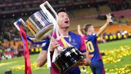 三连杀皇马，巴萨国王杯夺冠，再赢皇马一场，三冠王妥了