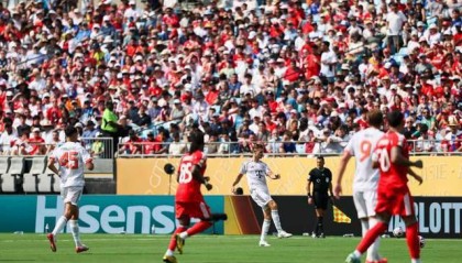 德甲冠军马慕尼黑失利，对手本菲卡近1亿奖金入账