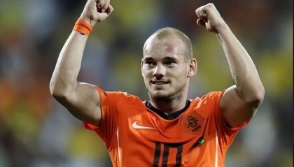 DeepSeek评选荷兰足球历史最佳阵容：“三剑客”仅一人入选