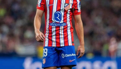 四大皆空的危机！马竞被皇马淘汰后，西甲与国王杯将连战巴萨