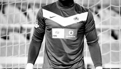 前富勒姆门将米德因中风脑出血致长期昏迷，最终不幸去世年仅37岁